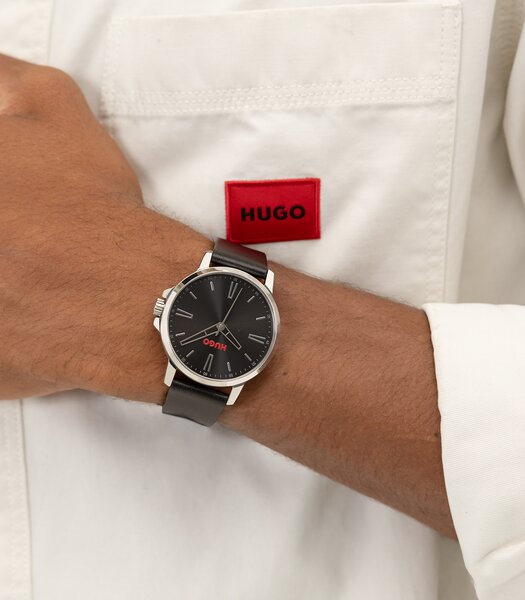 Montre HUGO SMOOTH Homme 1530417 Analogue Cadran MINERAL Noir Bracelet Cuir Noir Etanchéité 3BAR