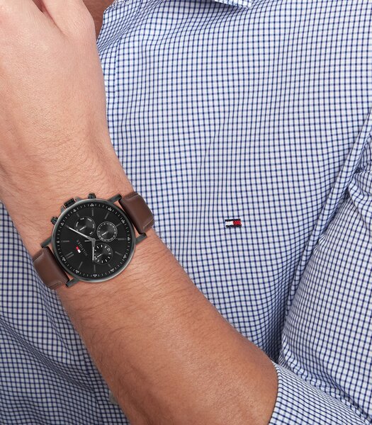 Montre TOMMY HILFIGER TYSON Homme 1710704 Analogue Cadran MINERAL Noir Bracelet Cuir Brun Etanchéité 5BAR