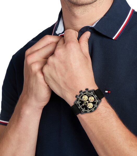 Montre TOMMY HILFIGER TH85 CARBON Homme 1792182 Analogue Cadran MINERAL Noir Bracelet Silicone Noir Etanchéité 5BAR
