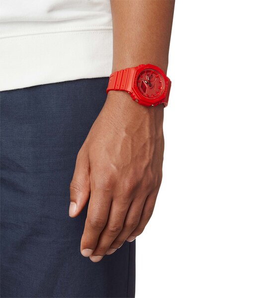 Montre CASIO G-SHOCK Homme GA-2100-4AER Digital + analogique Cadran Minéral Rouge Bracelet Résine Rouge Boucle ardillon Etanchéité 20 BAR