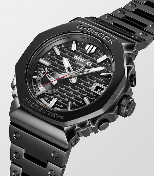 Montre CASIO G-SHOCK Homme MRG-B2100B-1ADR Analogue Cadran Saphir Noir Bracelet Titane Noir Etanchéité 20BAR