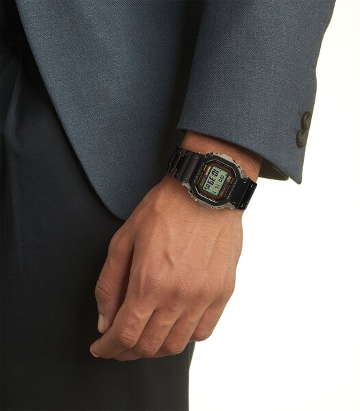 Montre CASIO G-SHOCK Homme MRG-B5000B-1DR Digital Cadran Saphir Noir Bracelet Titane Noir Etanchéité 20BAR